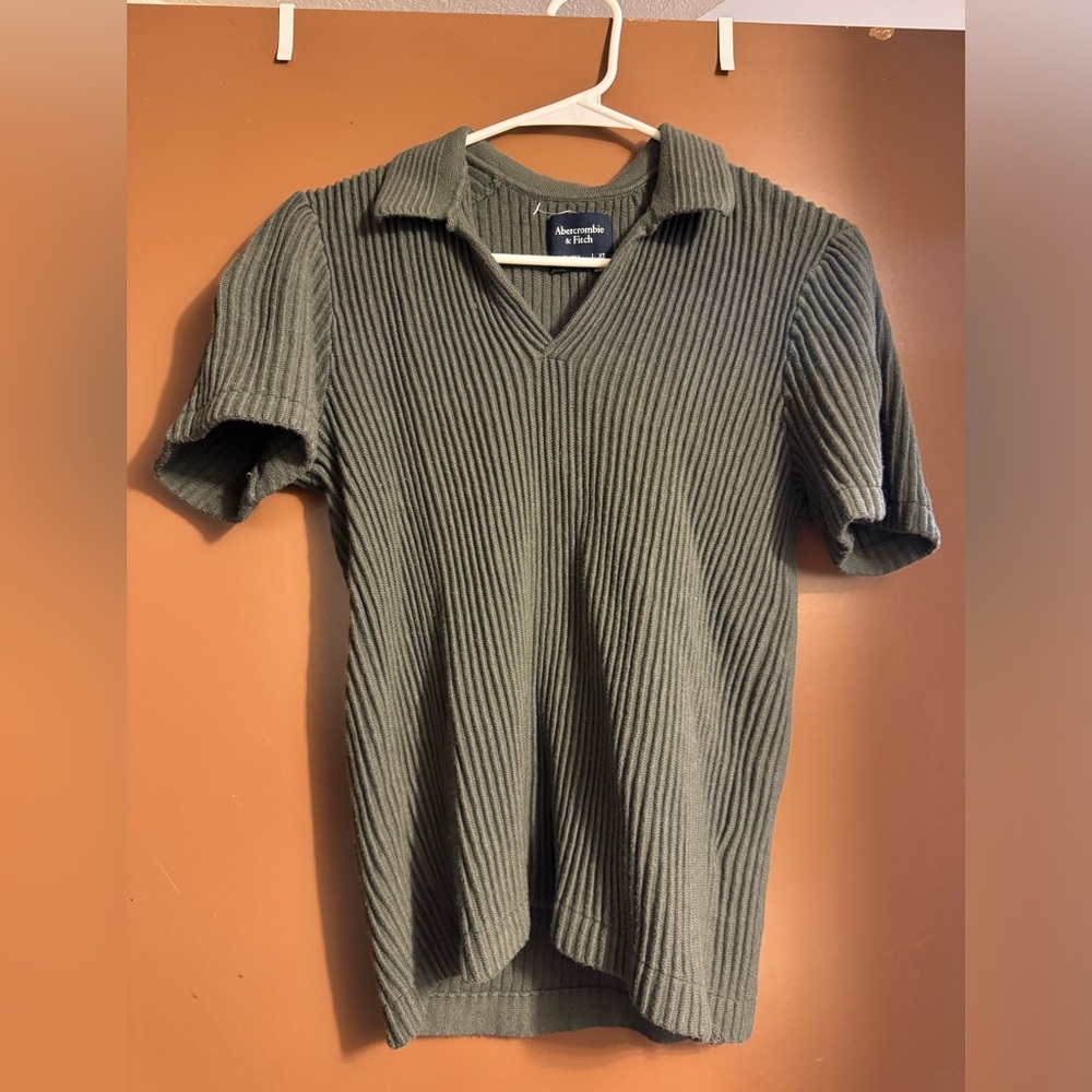 abercrombie & fitch green shirt size XS